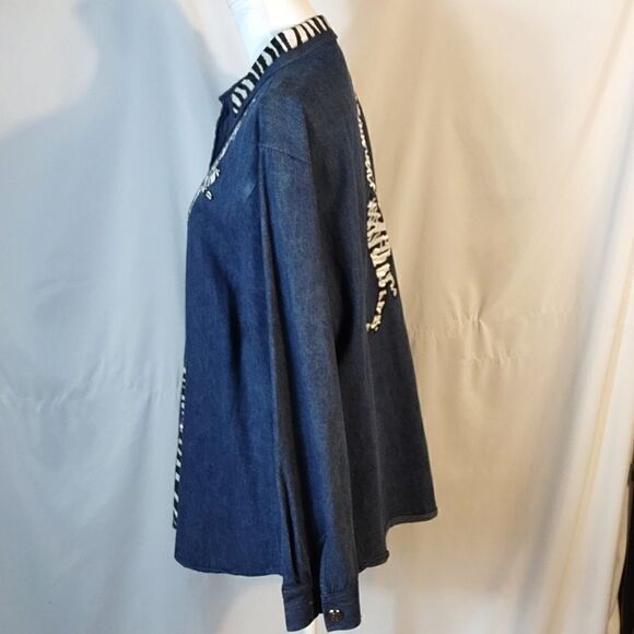 Morgan Cole "Cat" Women's Denim Shirt - Picture 3 of 9